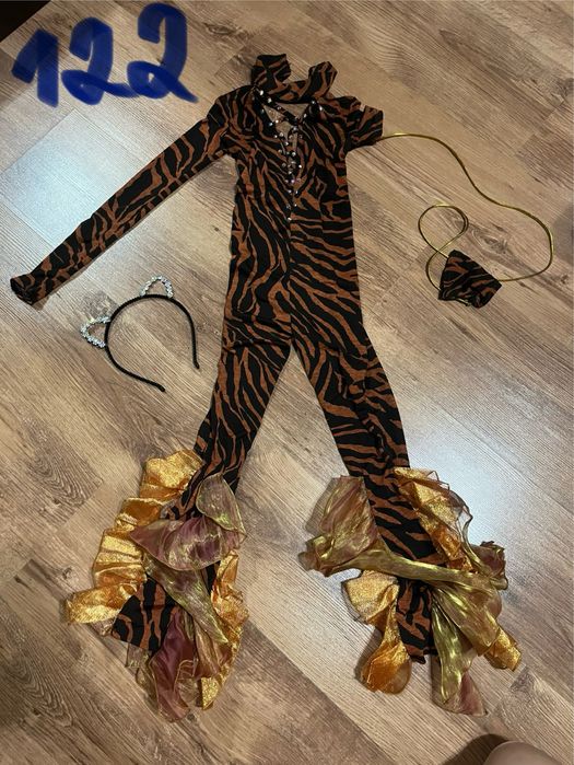 Костюмы девочковые на выступление