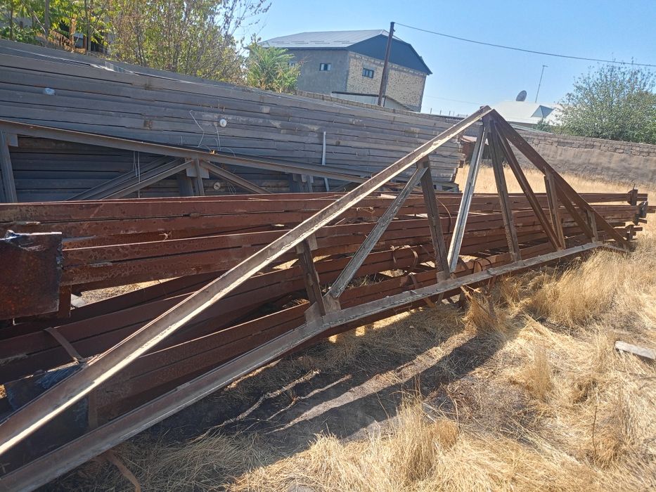 ферма 10 меиирдан 7 дона бор