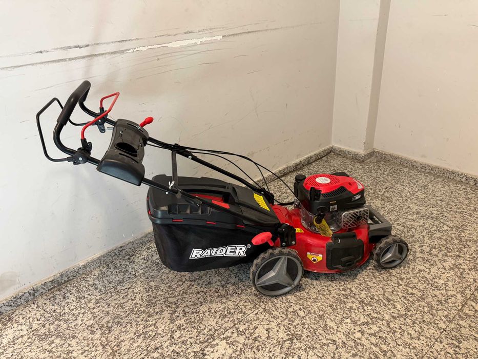 Бензинова самоходна косачка 2.5kW (3.4hp) 46cm 18" 60L 4в1 RD-GLM08