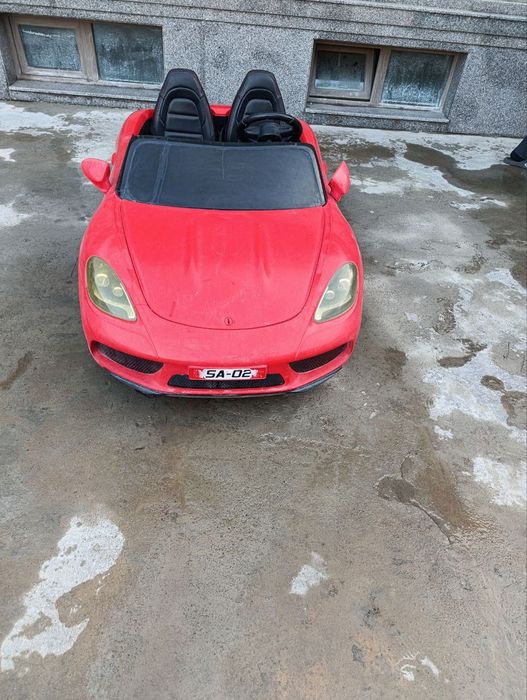 Ferari 300$ kelishtrilgan narxi