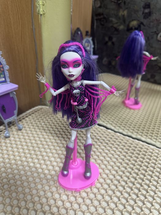 Продам куклу монстр  хай!