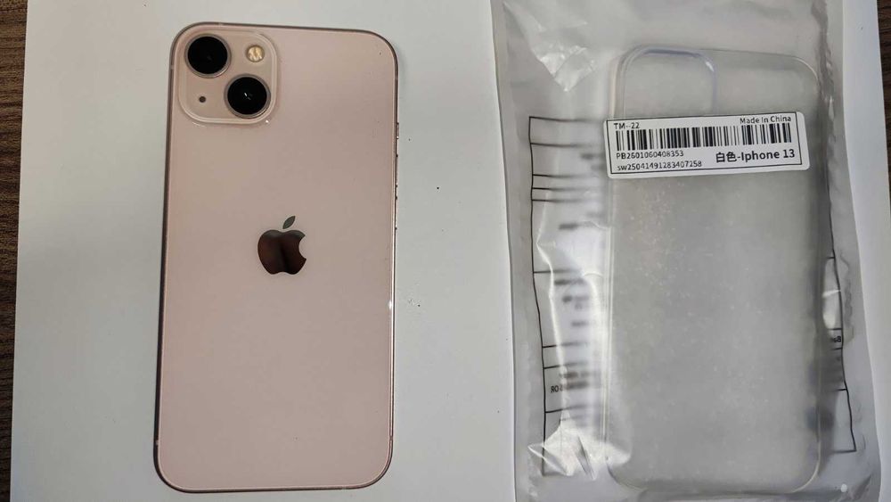 iPhone 13 128GB - страхотен