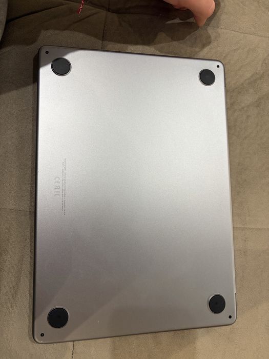 Macbook Air M2 - 16GB RAM, 256GB SSD