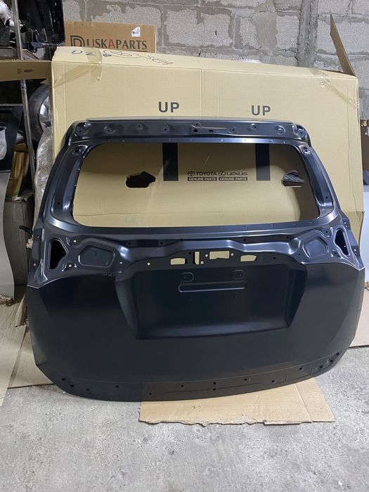 Крышка багажника  toyota Rav 4  тойота Рав 4