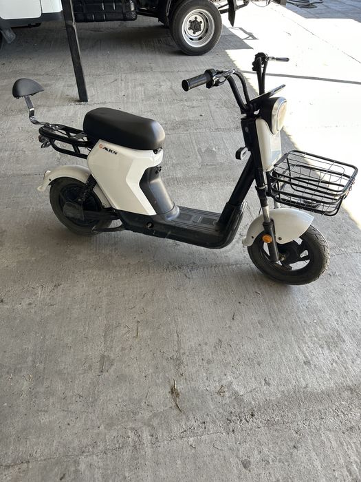 Электронный мопед