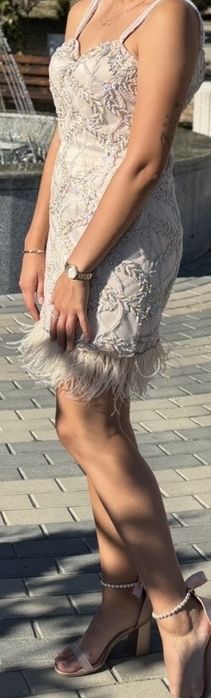 Елегантна дамска рокля