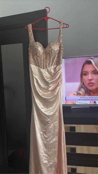 Rochie lunga evenimente
