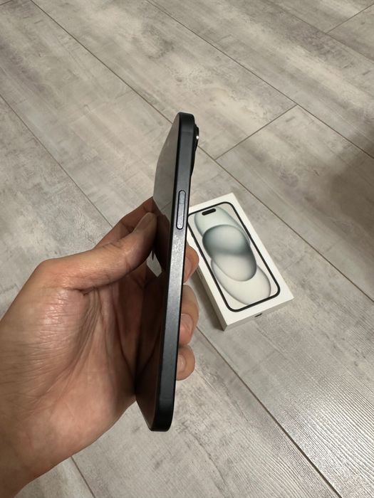 Продам iPhone 15 256 Gb айфон 15