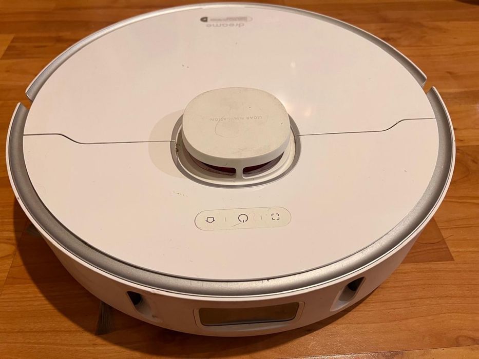 Робот - пылесов пользовались полгода