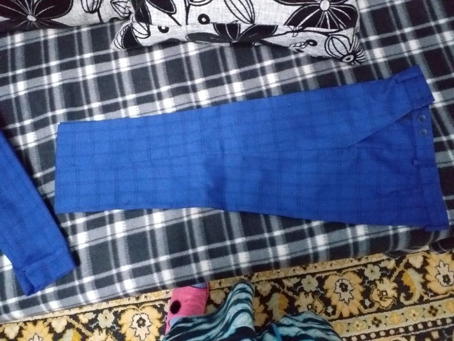 Продам костюм на 6- 8 лет