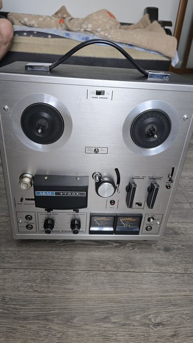 Magnetofon Akai 1722L