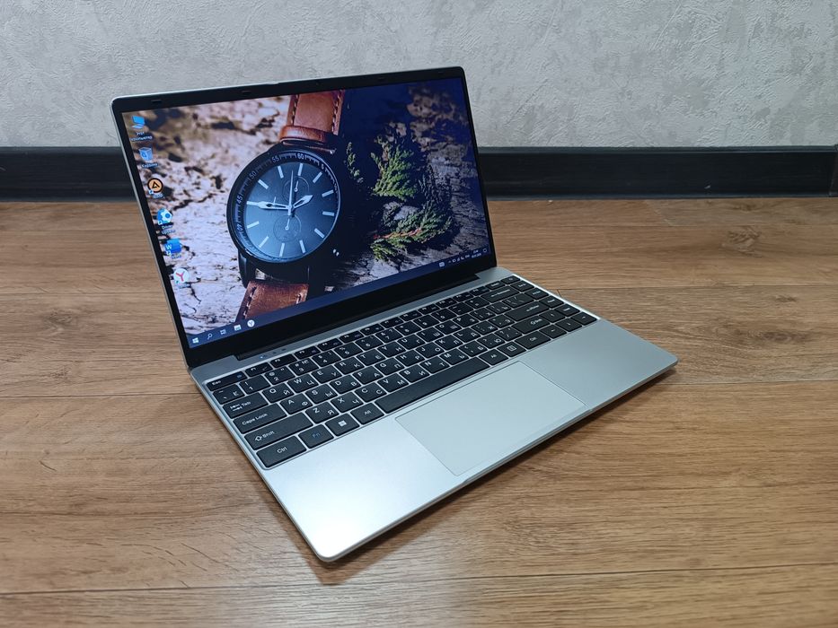 Современный НОУТБУК Windows 10 Pro.