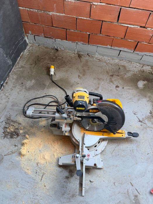 Dewalt DW717XPS-LX 1675W Циркуляр пендула на 110v