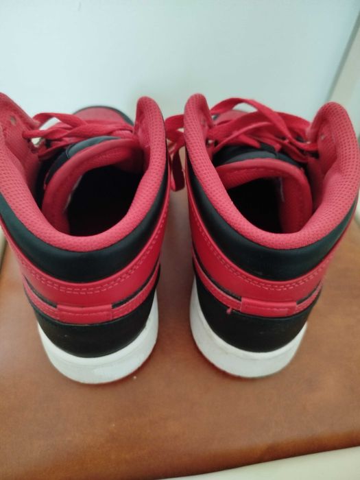 Adidași Nike Air Jordan 1 Mid,Nr 38