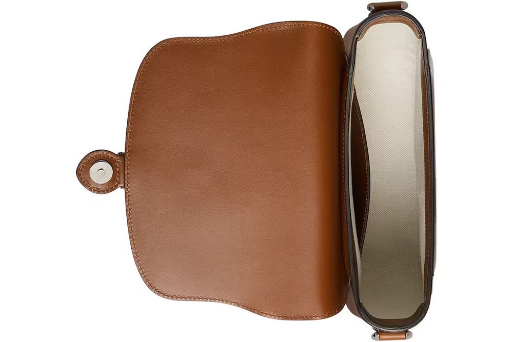 Gucci Logo Embossed Leather Shoulder Bag кафява чанта