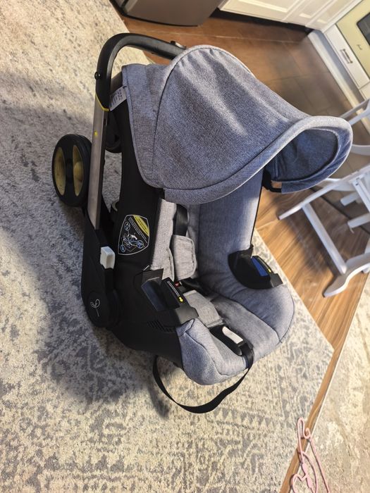 Коляска автолюлька