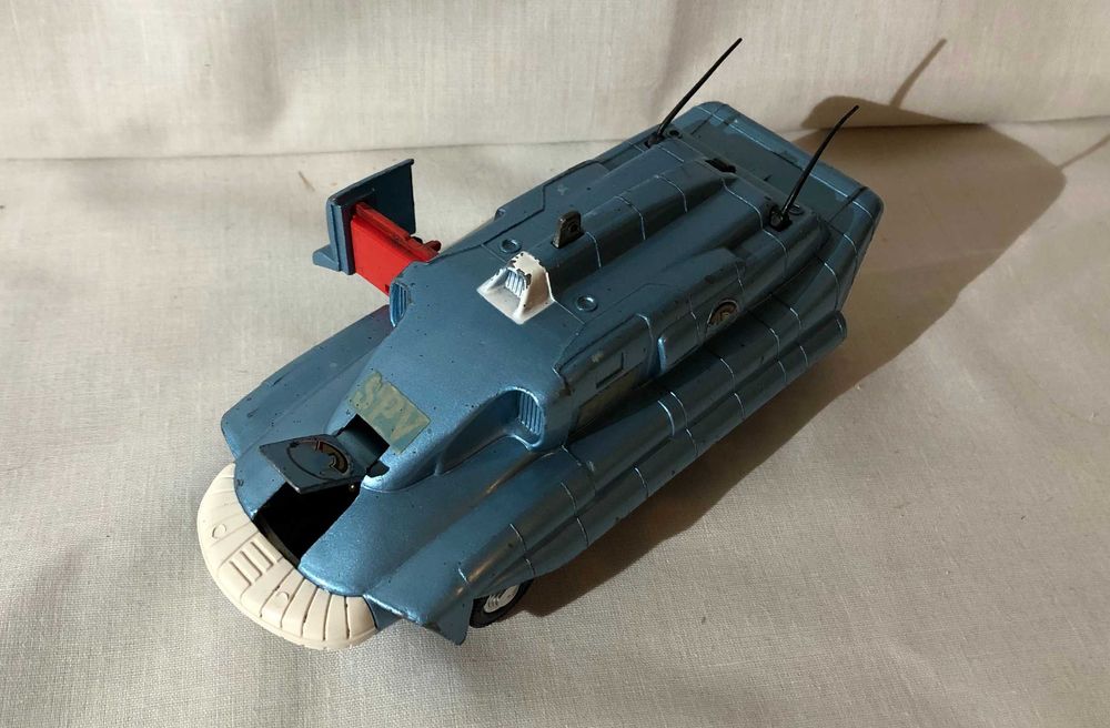 Macheta DINKY Spectrum Pursuit Vehicle SPV 104 Gerry Anderson 1960