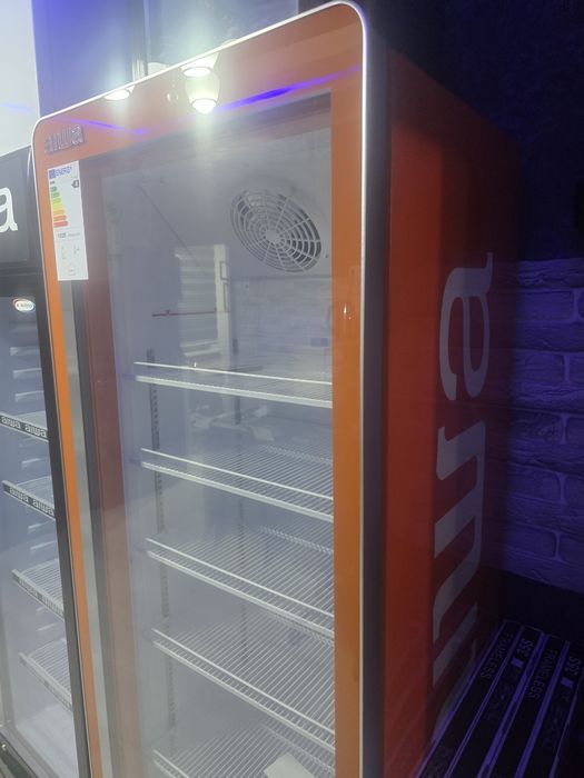 Холодильник витринный  AIWA 520 л