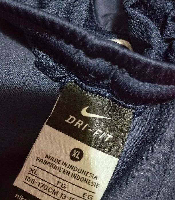 Pantaloni de fâș NIKE, noi cu eticheta (2 bucati)