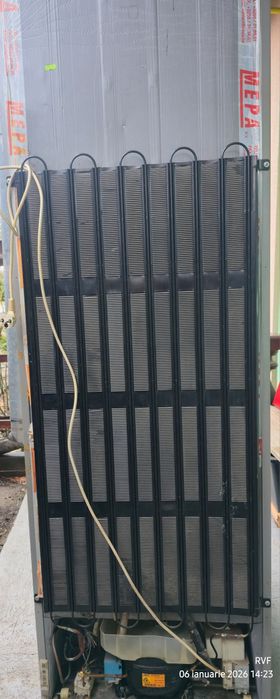 Combină frigorifică Whirlpool
Este un