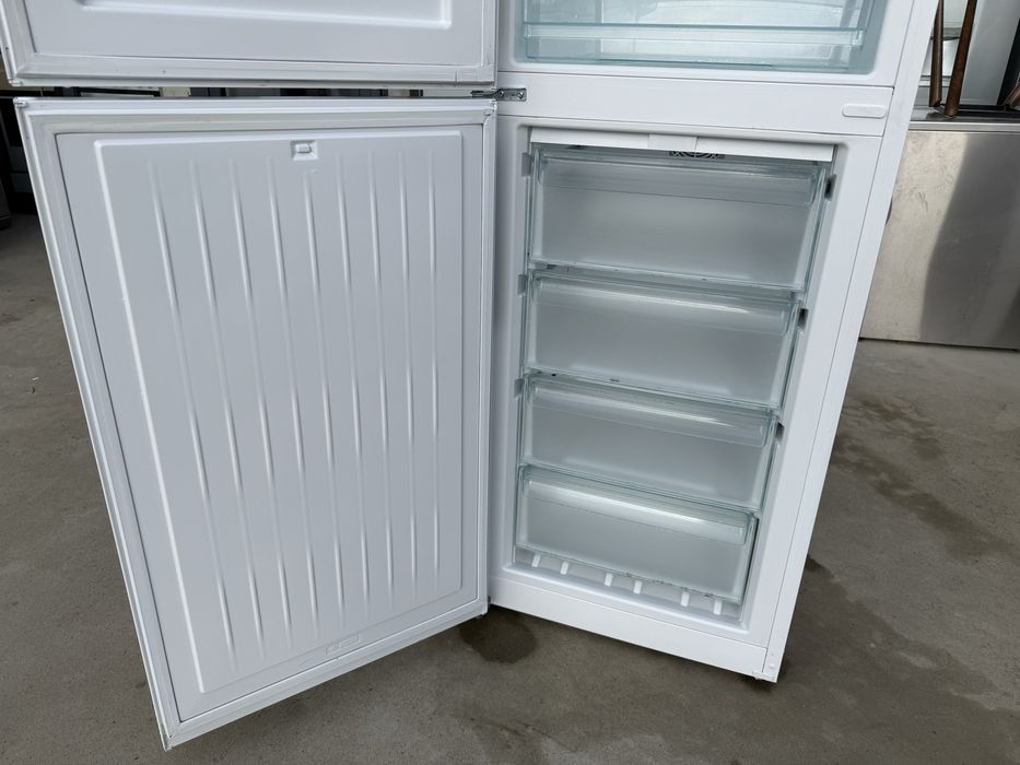 Хладилник с Фризер Миеле