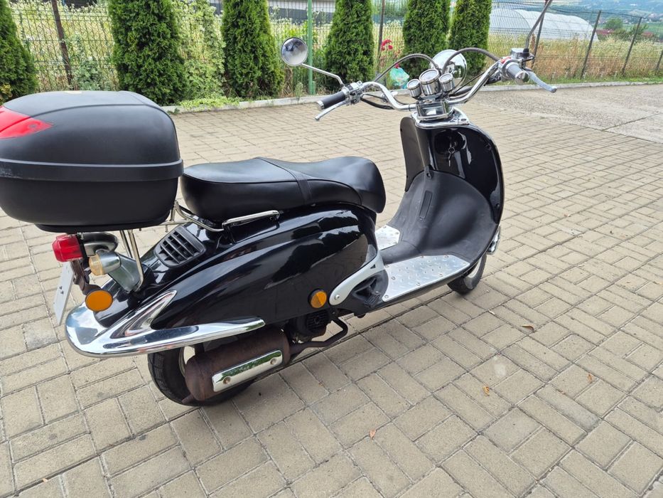 Scuter 50 cp an km putini