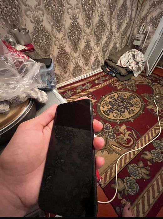 Iphone 11 pro абменяю