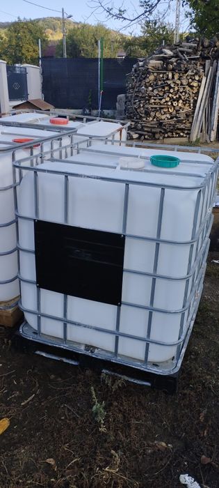 Bazin 1000 litri,cu palet din lemn, plastic ,metalic