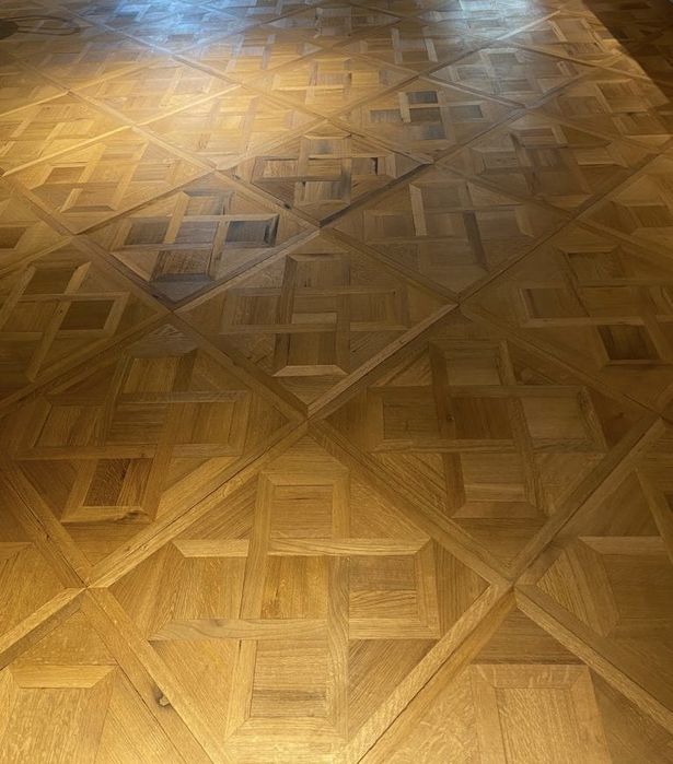 Vand parchet si panouri parchet Versailles