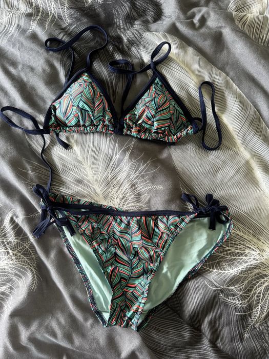 5 costume de baie noi/ folosite + 2 sutiene de plaja