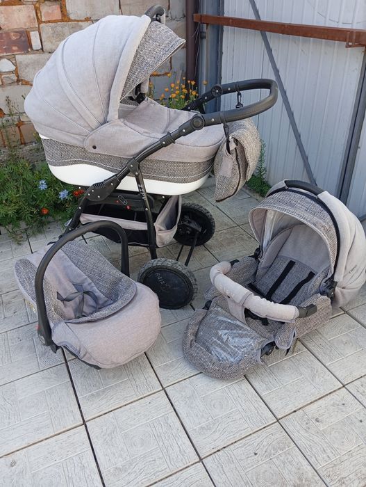 Коляска детская 3 в 1