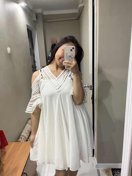 Продаю туфли и платья