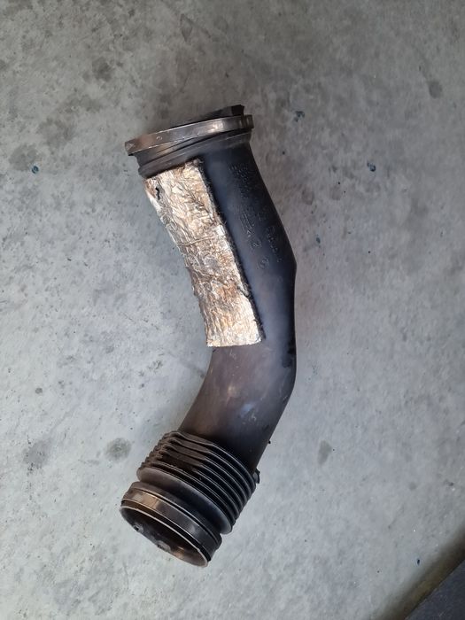 Furtun aer turbo admisie bmw f10 f07 f01 f06 f12 f13 258cp 313cp n57