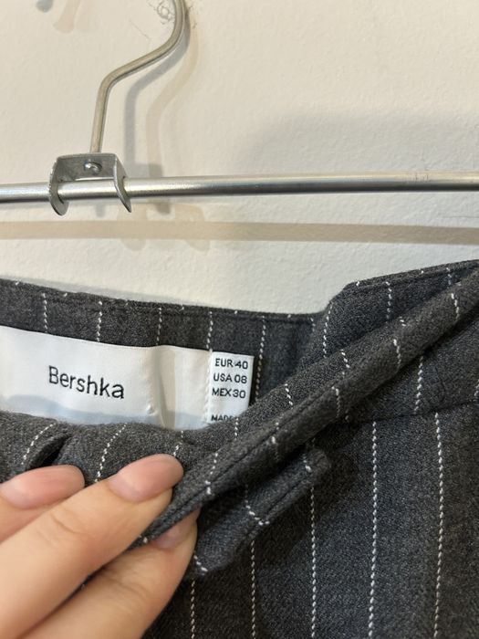 Pantaloni largi in dungi