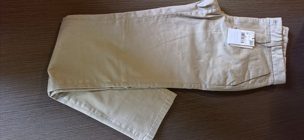 Pantaloni Mango slim fit