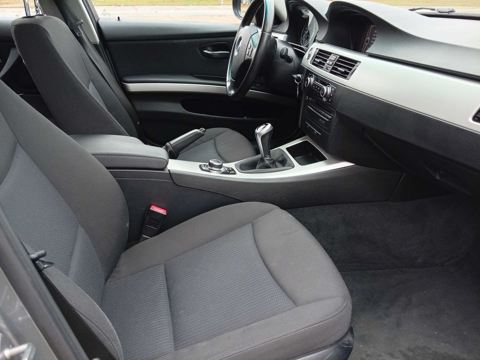 BMW Seria 3 2010 — imagine 5
