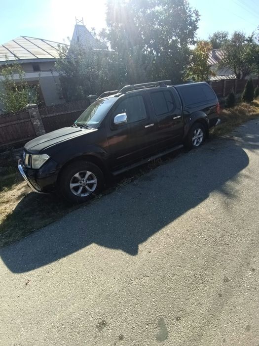 Vând Nisan Navara