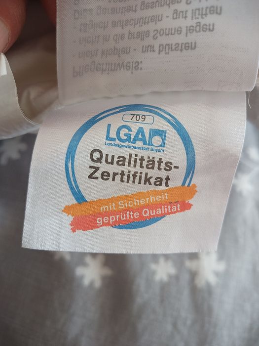 Pilotă din pene și puf pentru iarnă