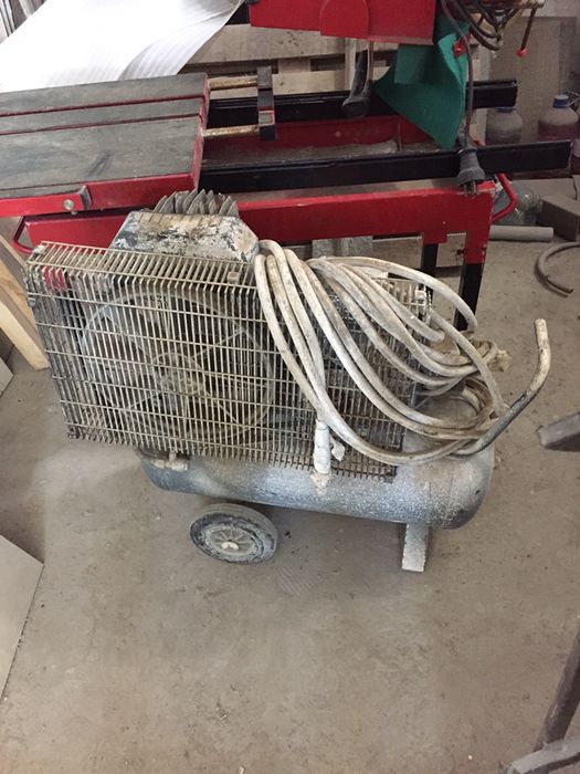 Воздушный компрессор