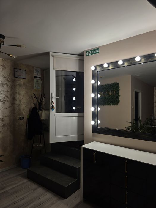 Închiriez post de make-up