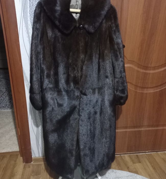 Продаю норковую шубу
