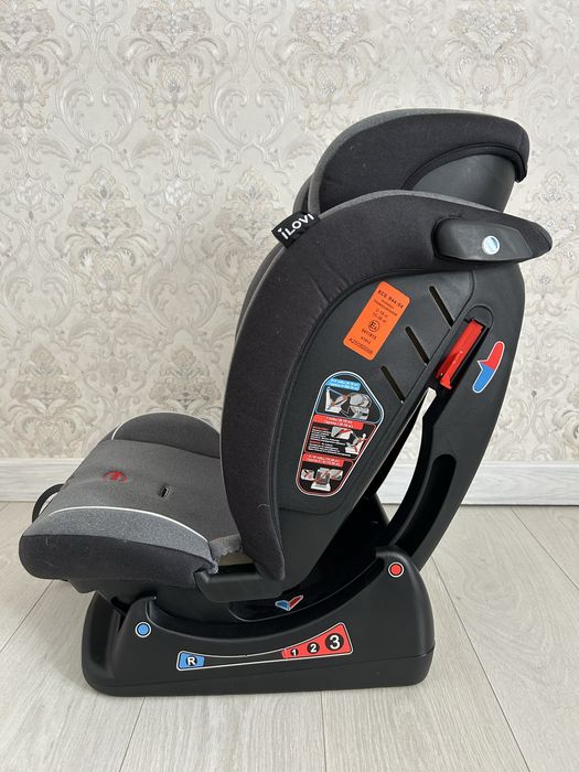 Автокресло универсальное 0-36кг
