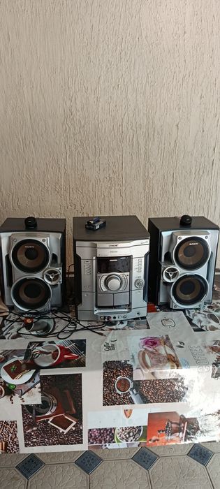 Музыкальный центр