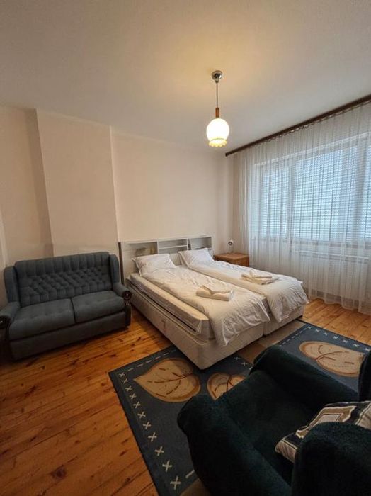 Дава се под наем Тристаен апартамент в София, Център - 74 кв.м за 1100 € - Снимка #5