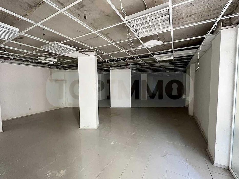 Магазин на крайбрежната алея в Балчик