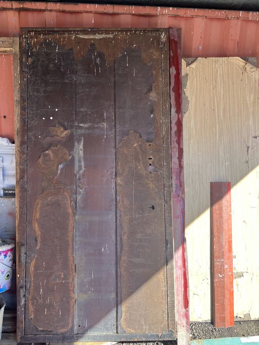 Двери железные