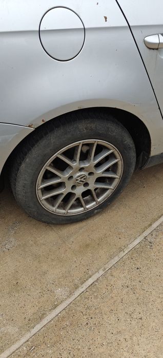 Vindem piese rezultate din dezmembrarea unui Volkswagen Passat B6