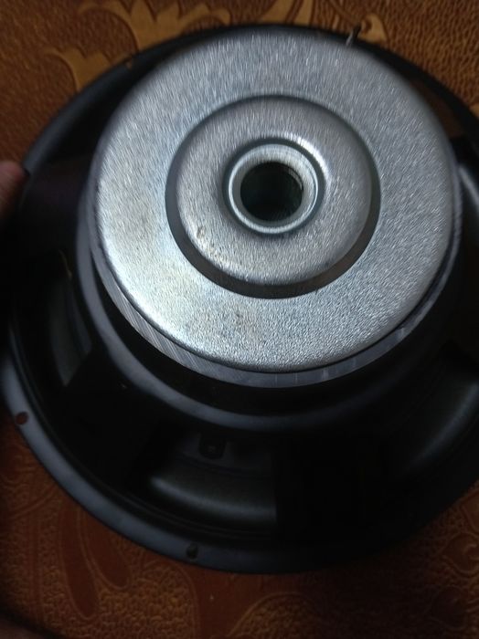 Продам динамик Сабвуфер