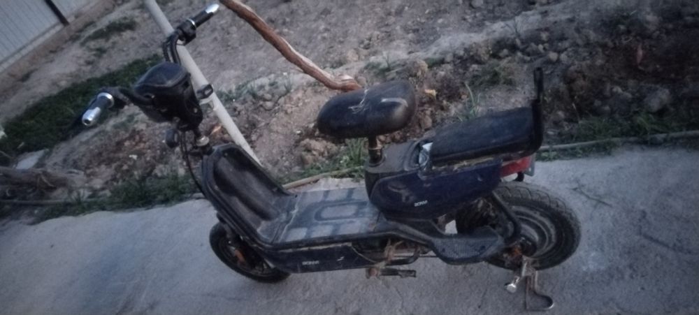 Скутир сотилади срочно