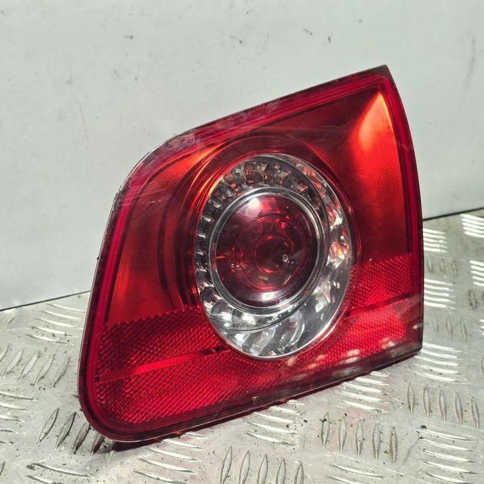 Stop haion / portbagaj dreapta Volkswagen Passat B6 3C